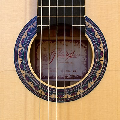 El Flamenco Vive | Guitarra flamenca artesanal modelo 22 Prudencio Sáez |  Madrid, Spain