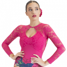 Maillot fucsia escote a caja mangas y pecho en blonda 3158